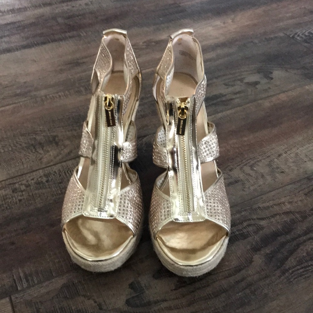Michael Kors gold Wedge size 11